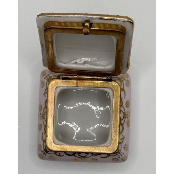 Arnart Imports Porcelain Trinket Courting Couple Pink Box 1950's - Picture 3 of 11